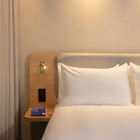 Express Brussels - Airport By Ihg Hotel *